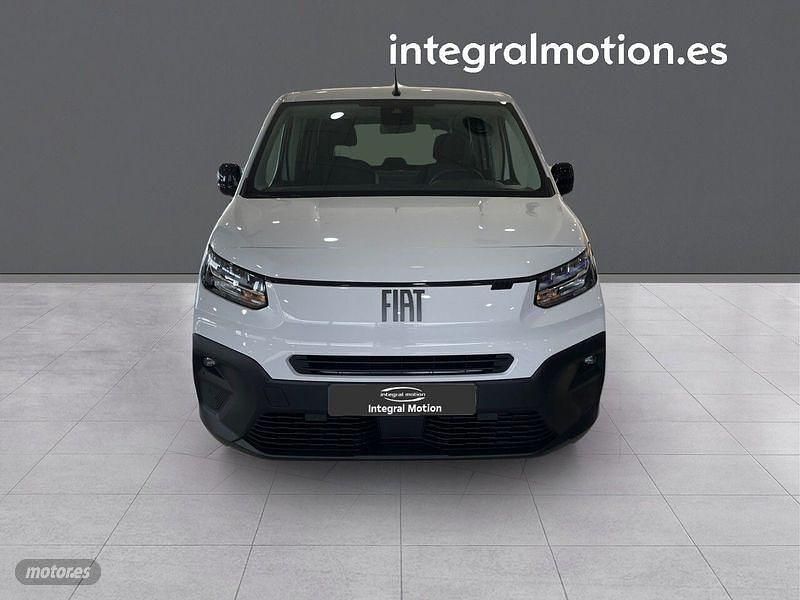 Usado Fiat Doblò 102 CV (75 kW) 2025 Blanco Monovolumen