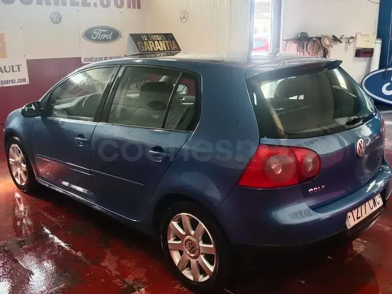 Usado VW Golf IV Highline 105 CV (77 kW) 2004 Azul Berlina