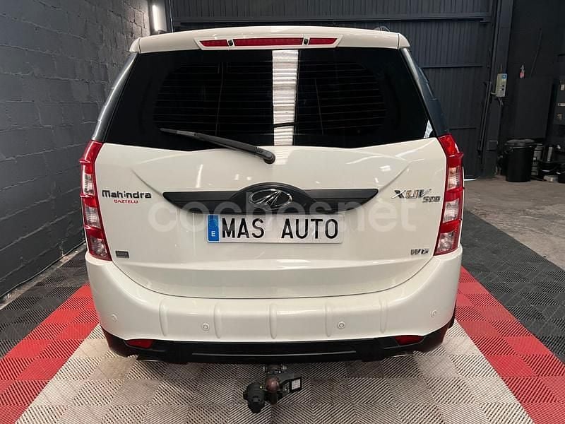 Usado Mahindra XUV500 140 CV (102 kW) 2015 Blanco SUV