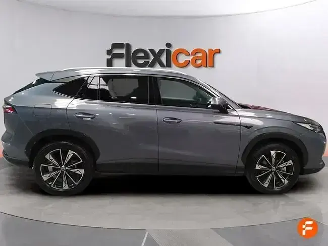 Usado MG HS Comfort 162 CV (119 kW) 2025 Gris / plata SUV