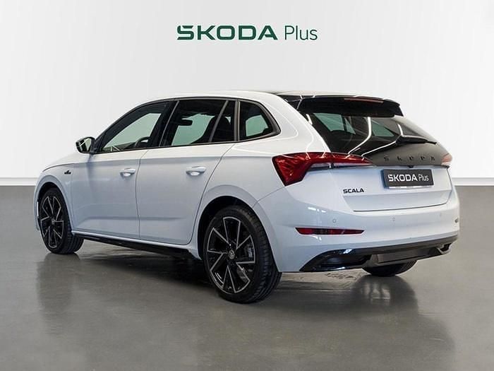 Blanco Usado 2023 Skoda Scala Monte Carlo Utilitario | 23.900 € (Precio justo) - Imagen 1/4