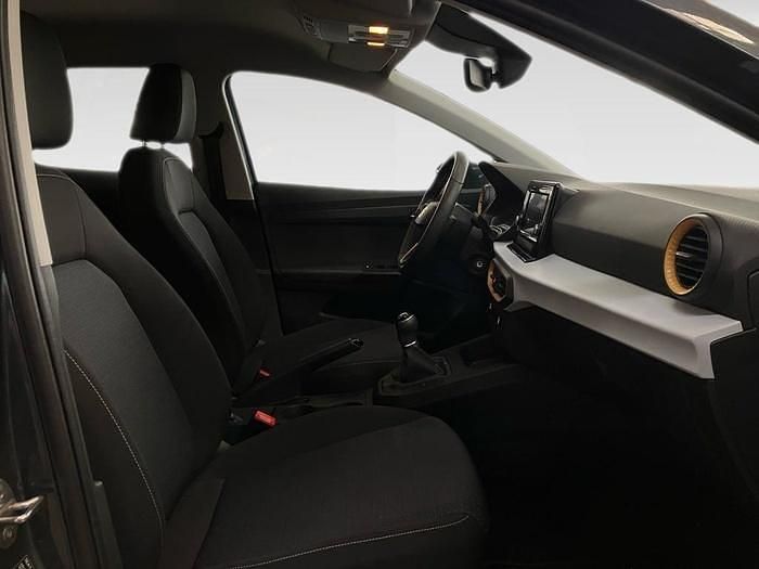 Usado Seat Ibiza Style Plus 110 CV (80 kW) 2022 Gris / plata Utilitario