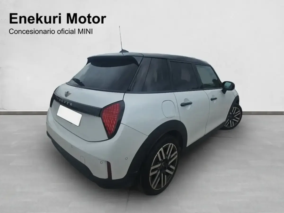 Usado Mini Cooper Essential 114 kW (156 CV) 2025 Blanco Utilitario