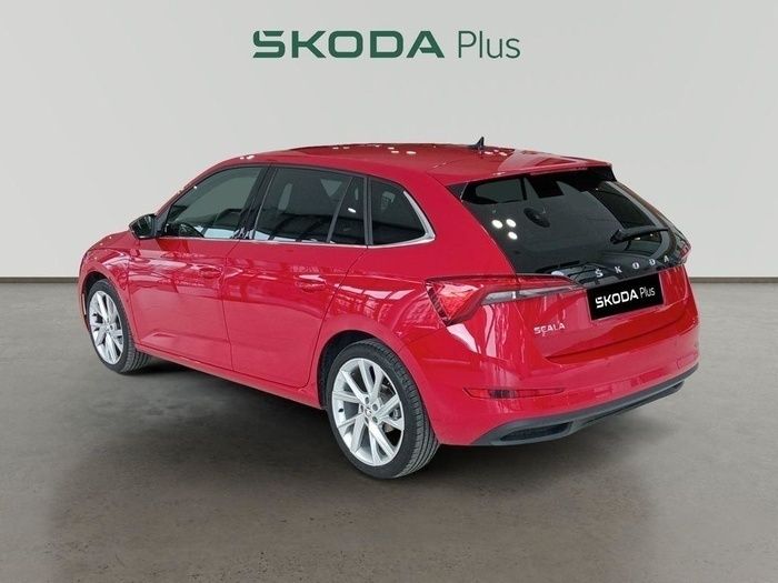 Rojo Usado 2024 Skoda Scala Sport Utilitario | 20.990 € (Precio justo) - Imagen 1/4