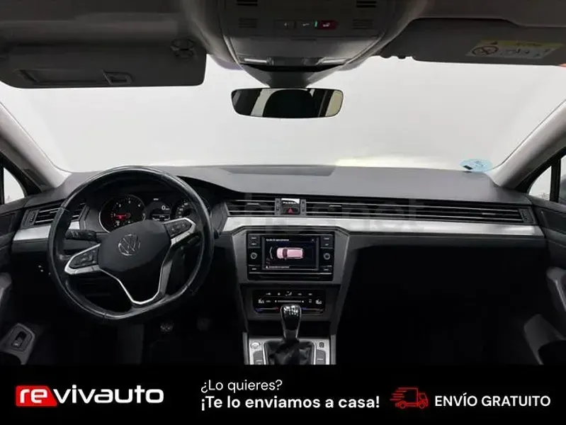 Usado VW Passat Business 150 CV (110 kW) 2021 Gris / plata Familiar