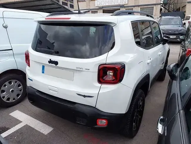 Usado Jeep Renegade Trailhawk 240 CV (176 kW) 2024 Blanco SUV