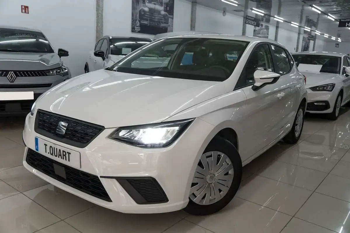Usado Seat Ibiza Reference 80 CV (58 kW) 2024 Blanco Utilitario