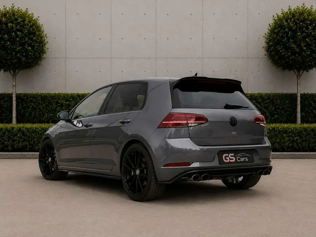 Usado VW Golf VII R 310 CV (228 kW) 2017 Gris Utilitario