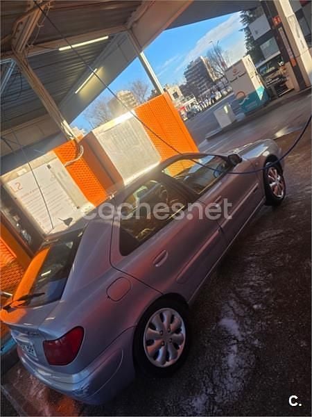 Usado Citroën Xsara 75 CV (55 kW) 2001 Gris / plata Berlina