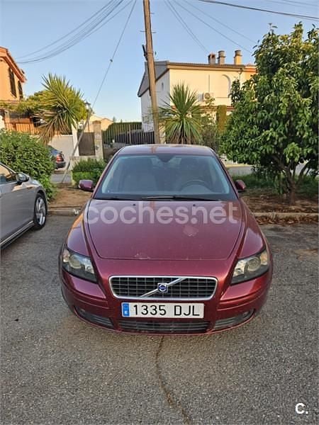 Granate Usado 2005 Volvo S40 Momentum Berlina | 1800 € (Super precio) - Imagen 1/4