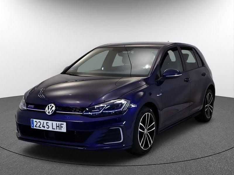 Azul Usado 2020 VW Golf VIII GTE Utilitario | 23.840 € (Caro) - Imagen 1/4