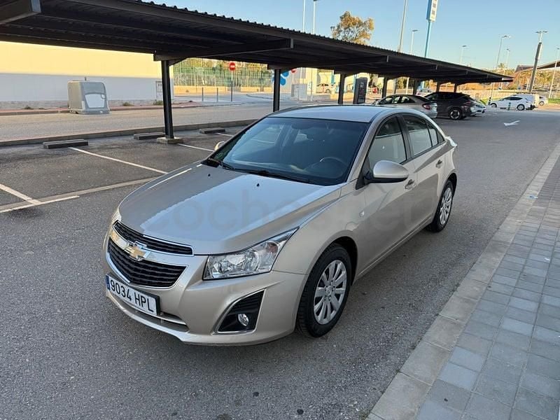 Usado Chevrolet Cruze LT 130 CV (95 kW) 2013 Beige Berlina