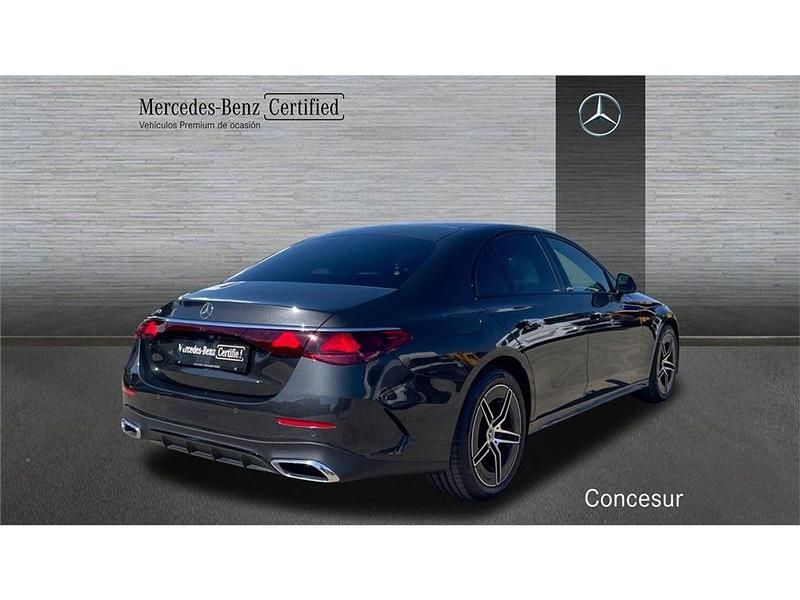 Usado Mercedes E220 197 CV (144 kW) 2025 Gris Berlina