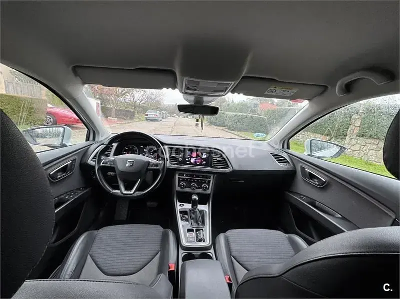 Usado Seat Leon Style 150 CV (110 kW) 2017 Blanco Berlina
