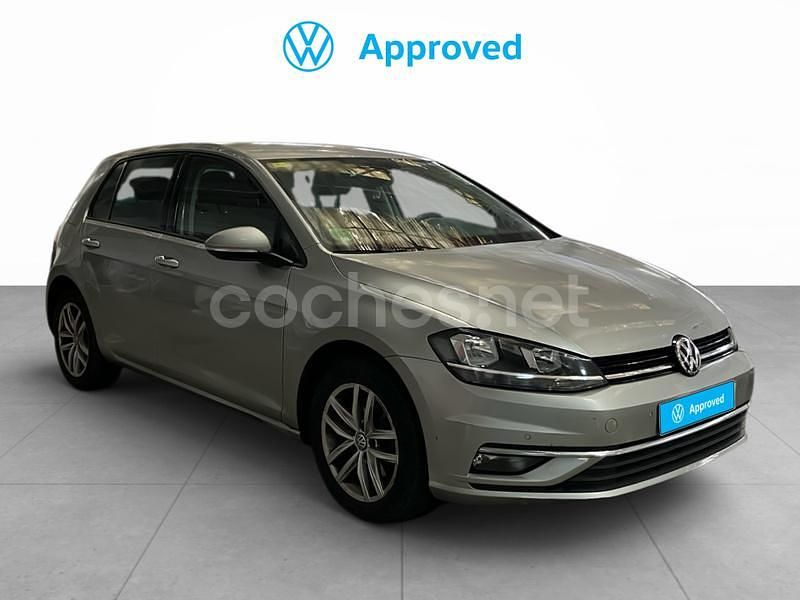 Gris / plata Usado 2018 VW Golf Advance Berlina | 17.290 € (Precio justo) - Imagen 1/4