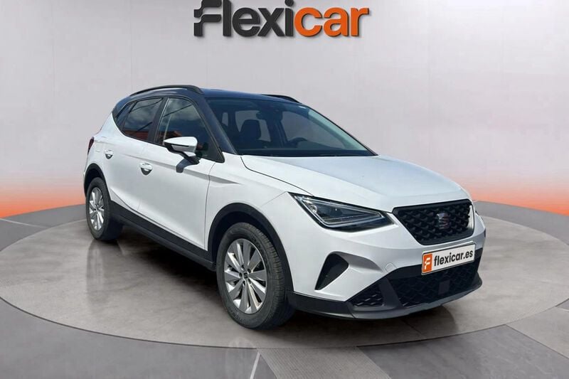 Blanco Usado 2023 Seat Arona Style SUV | 14.990 € - Imagen 1/4