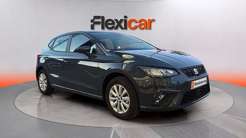 Usado Seat Ibiza Reference 80 CV (58 kW) 2025 Gris Utilitario