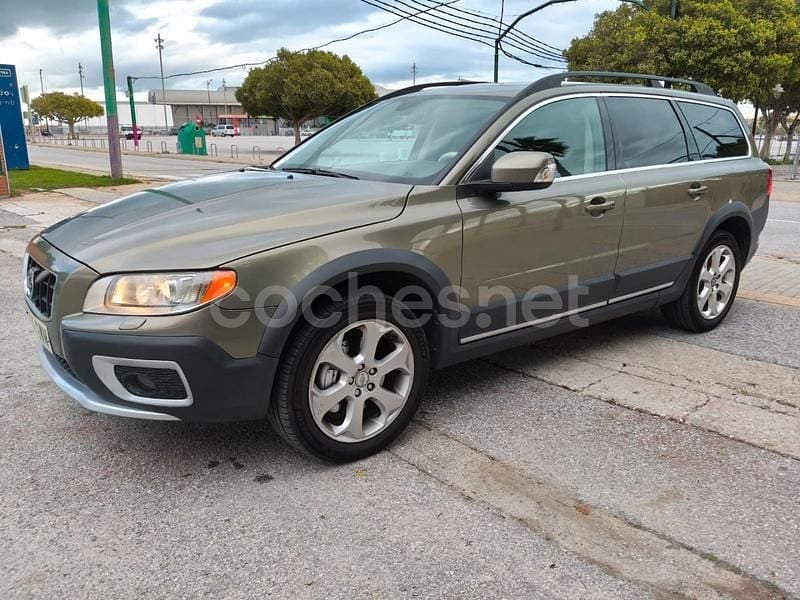 Beige Usado 2010 Volvo XC70 Summum Familiar | 8500 € - Imagen 1/4