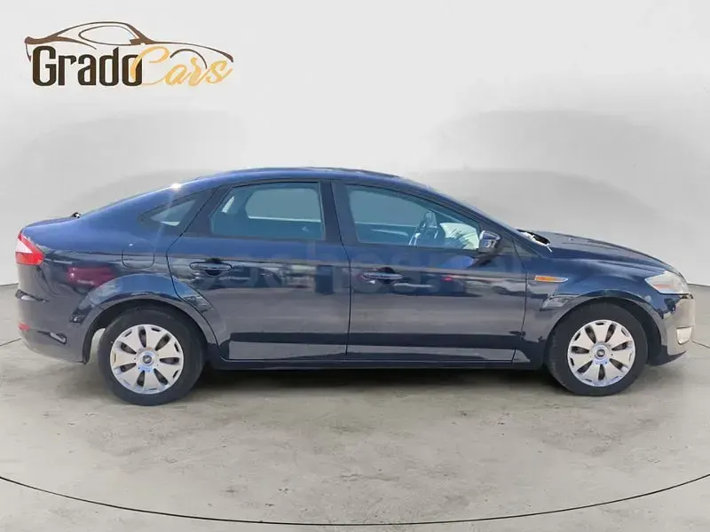 Usado Ford Mondeo Trend 125 CV (91 kW) 2008 Azul Berlina