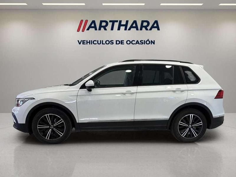 Usado VW Tiguan Life 122 CV (89 kW) 2021 Blanco SUV