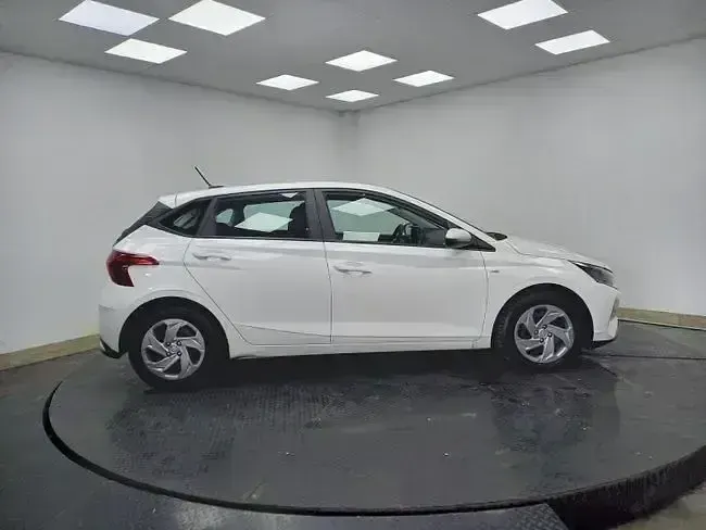 Usado Hyundai i20 101 CV (74 kW) 2021 Blanco Utilitario