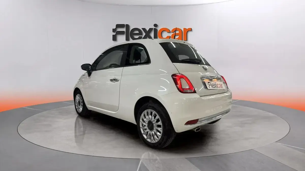 Usado Fiat 500 Dolcevita 71 CV (52 kW) 2023 Blanco Berlina