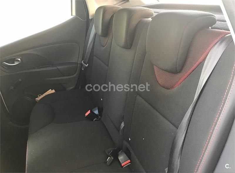 Usado Renault Clio IV Business 75 CV (55 kW) 2015 Beige Berlina