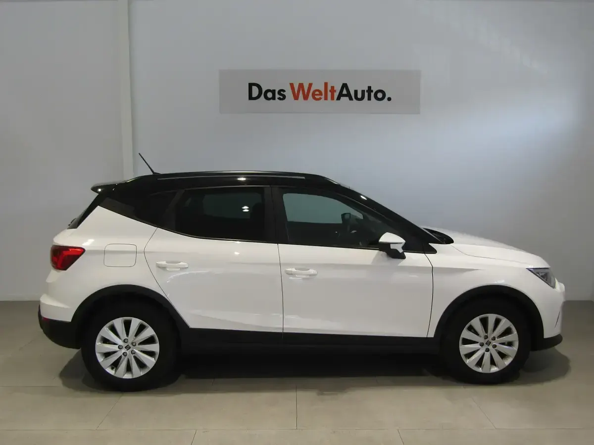 Usado Seat Arona Style 115 CV (84 kW) 2025 Blanco SUV