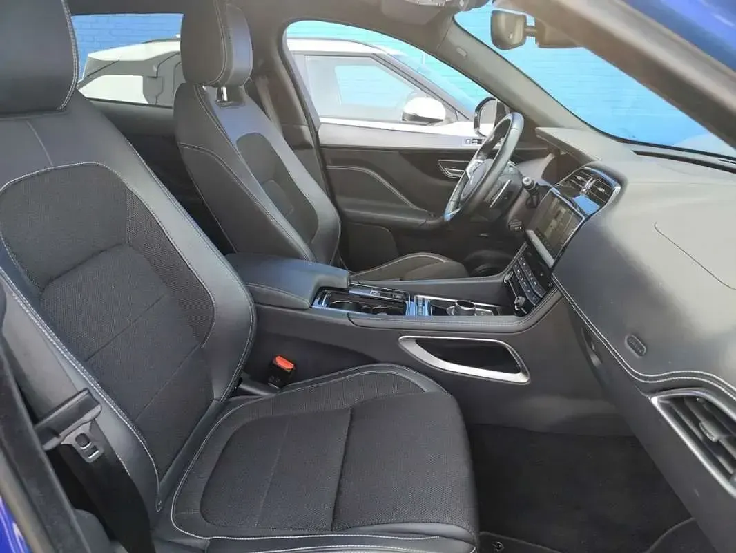 Usado Jaguar F-Pace R-Sport 250 CV (183 kW) 2020 Azul SUV