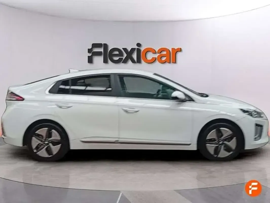 Usado Hyundai Ioniq 141 CV (103 kW) 2021 Gris Utilitario