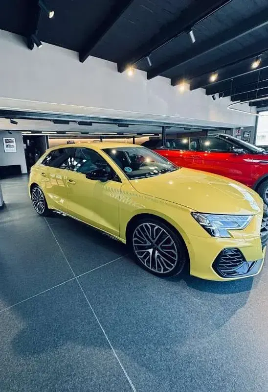 Usado Audi S3 Sportback S-Line 333 CV (244 kW) 2024 Amarillo Utilitario