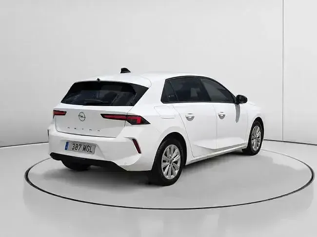 Usado Opel Astra Edition 130 CV (95 kW) 2023 Blanco Utilitario