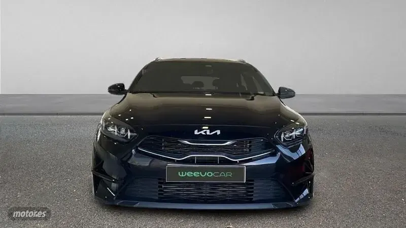 Usado Kia Ceed Sportswagon Style 120 CV (88 kW) 2024 Negro Familiar