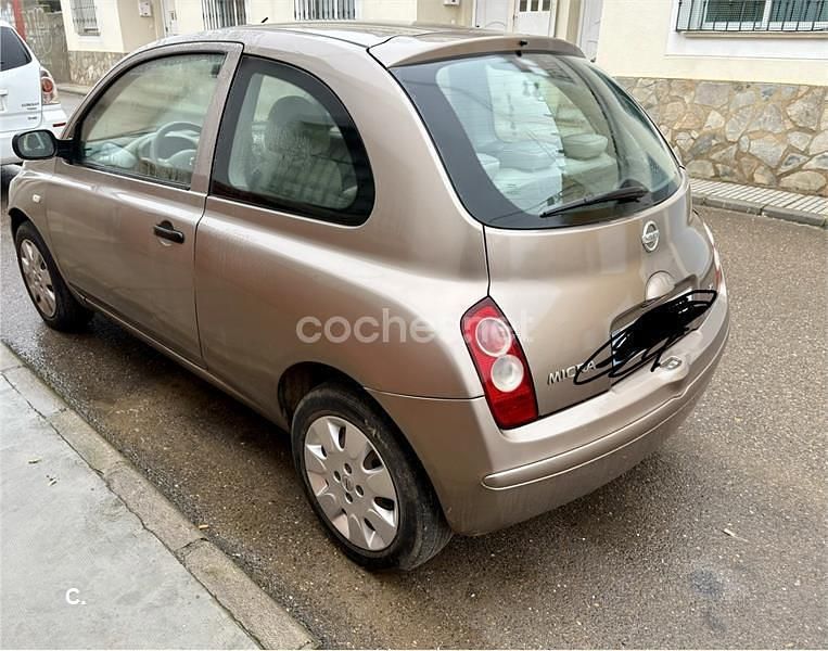 Beige Usado 2005 Nissan Micra Tekna Berlina | 2200 € (Precio justo) - Imagen 1/4