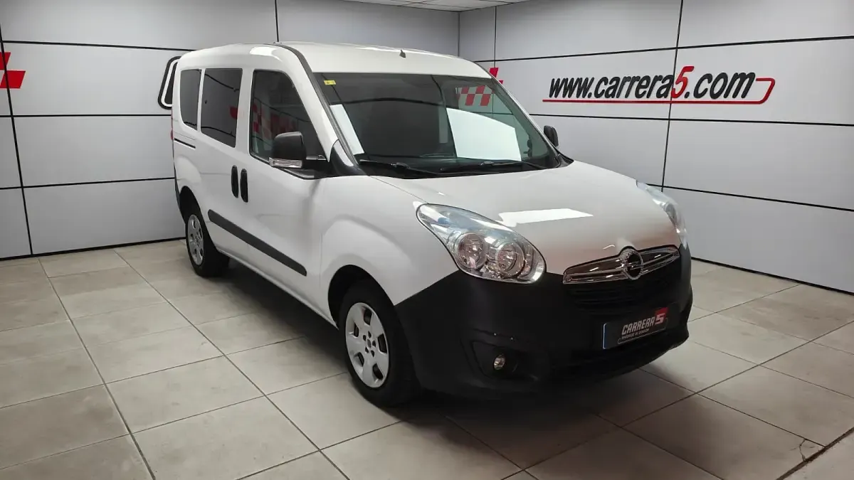 Usado Opel Combo 95 CV (69 kW) 2018 Blanco Monovolumen