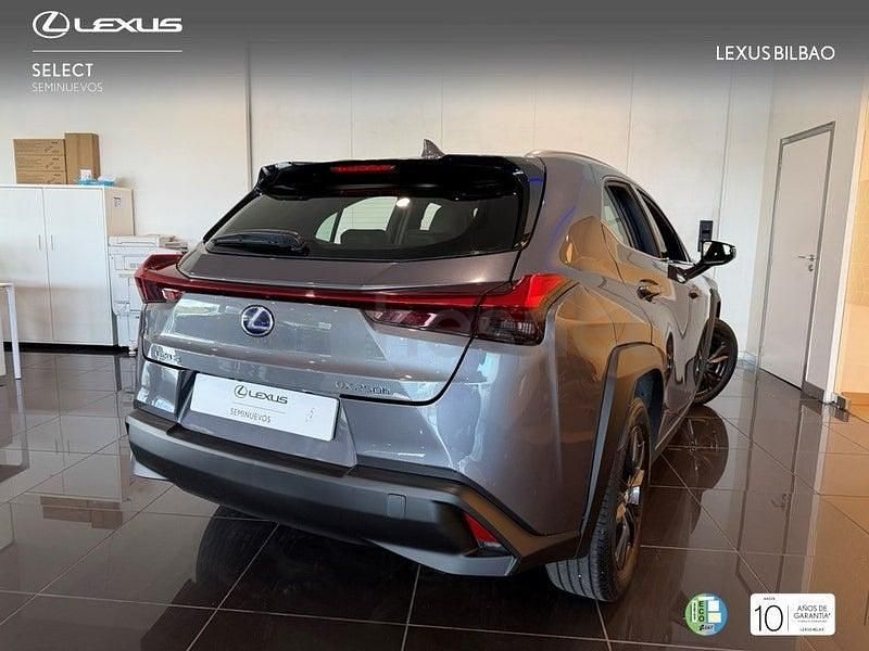 Usado Lexus UX Business Edition 184 CV (135 kW) 2022 Gris / plata SUV