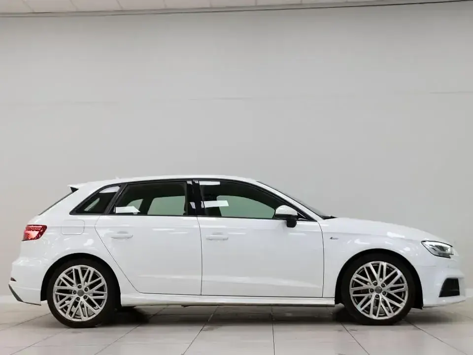 Usado Audi A3 Premium 150 CV (110 kW) 2018 Blanco Berlina