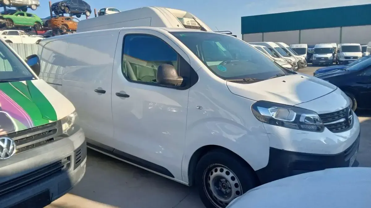 Usado Opel Vivaro 102 CV (75 kW) 2020 Blanco Monovolumen