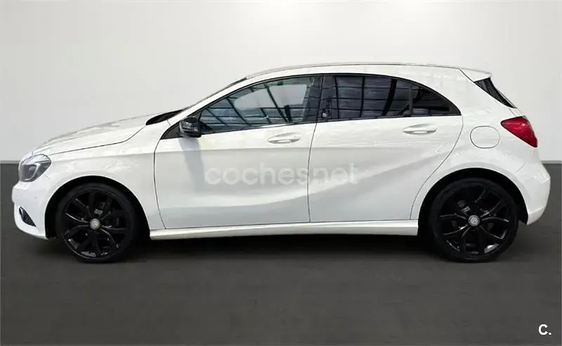 Usado Mercedes A200 Urban 156 CV (114 kW) 2013 Blanco Utilitario