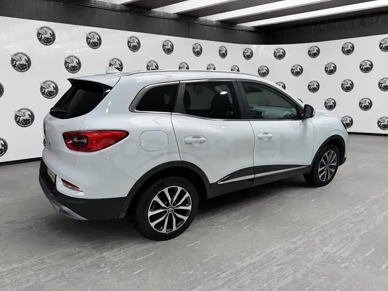 Usado Renault Kadjar LIMITED 140 CV (102 kW) 2019 Blanco SUV