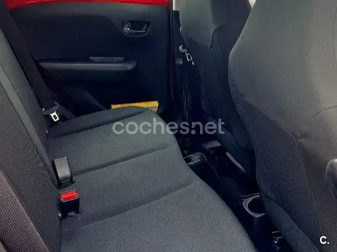 Usado Citroën C1 72 CV (52 kW) 2019 Rojo Utilitario