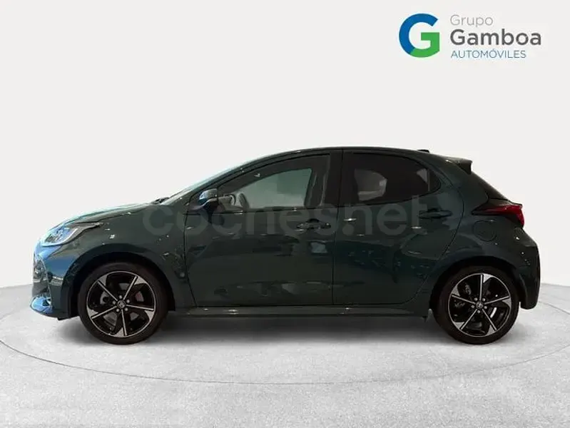 Usado Toyota Yaris Hybrid Active 116 CV (85 kW) 2025 Rojo Berlina