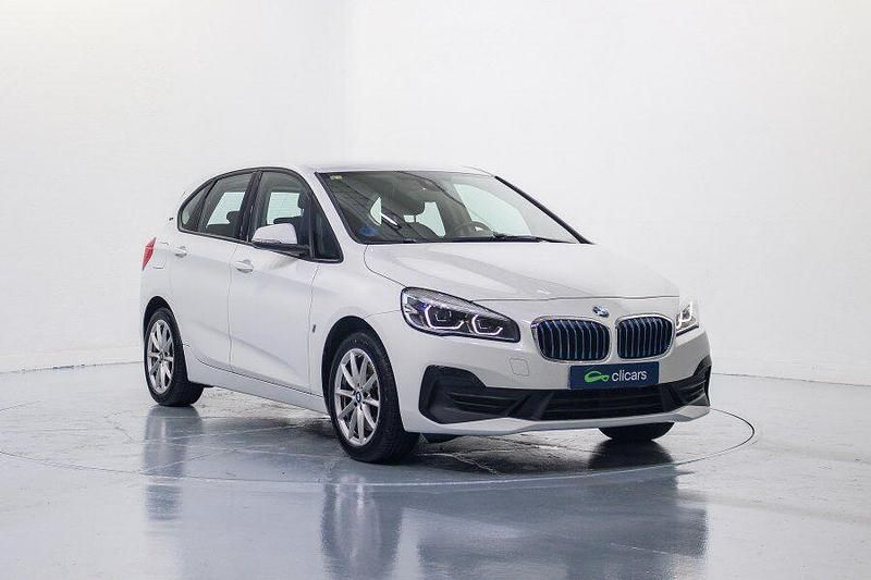 Usado BMW 225 Active Tourer iPerformance 224 CV (164 kW) 2018 Blanco Monovolumen