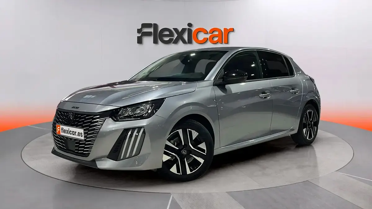 Usado Peugeot 208 Allure 101 CV (74 kW) 2025 Gris Utilitario