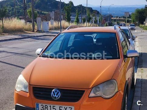 Usado VW Polo Cross 100 CV (73 kW) 2007 Naranja Utilitario