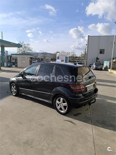Usado Mercedes B180 109 CV (80 kW) 2007 Negro Monovolumen