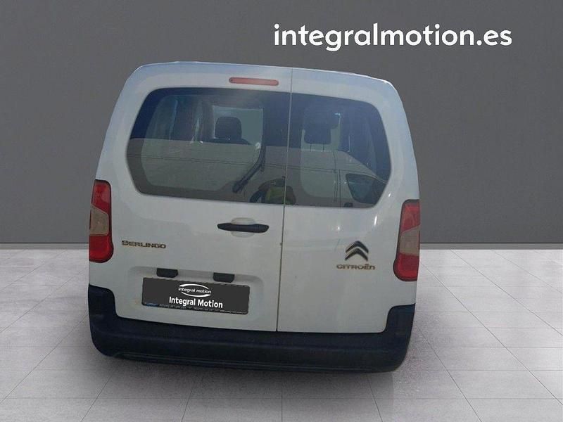 Usado Citroën Berlingo Live 102 CV (75 kW) 2021 Blanco Monovolumen