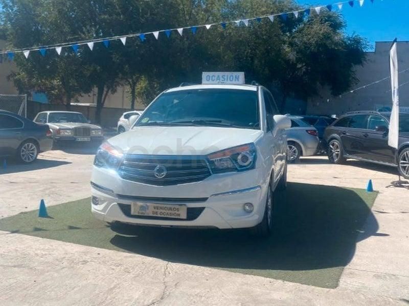 Usado Ssangyong (KGM) Rodius 155 CV (114 kW) 2014 Blanco Monovolumen