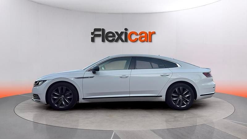 Begagnad VW Arteon 150 HK (110 kW) 2019 Vit Halvkombi