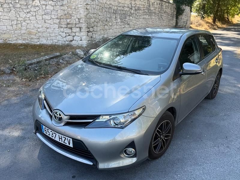 Gris / plata Usado 2015 Toyota Auris Active Berlina | 9400 € (Precio justo) - Imagen 1/4